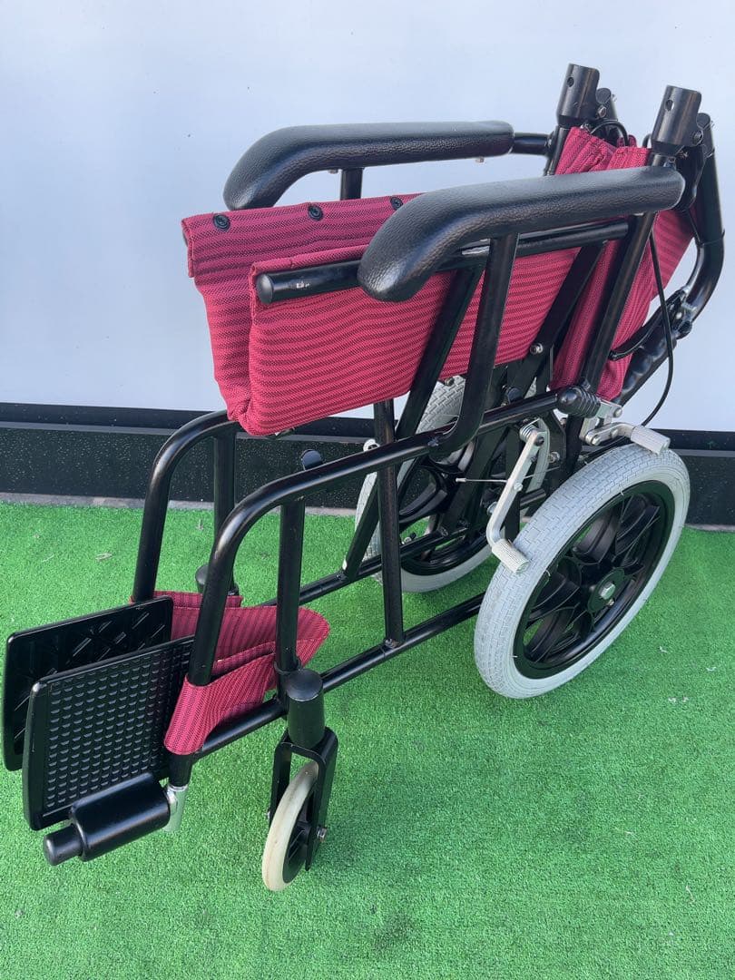 アルミ製介助用車いす TH-2SB