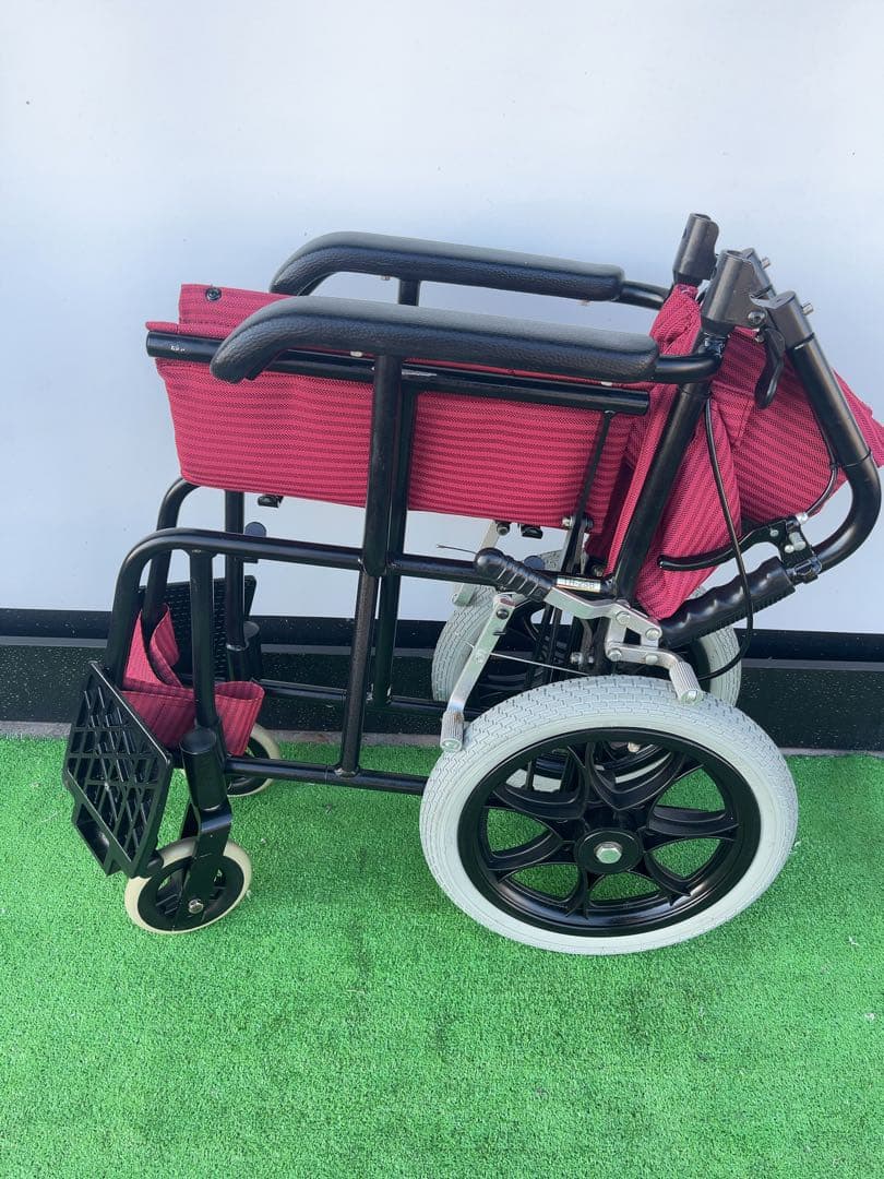 アルミ製介助用車いす TH-2SB