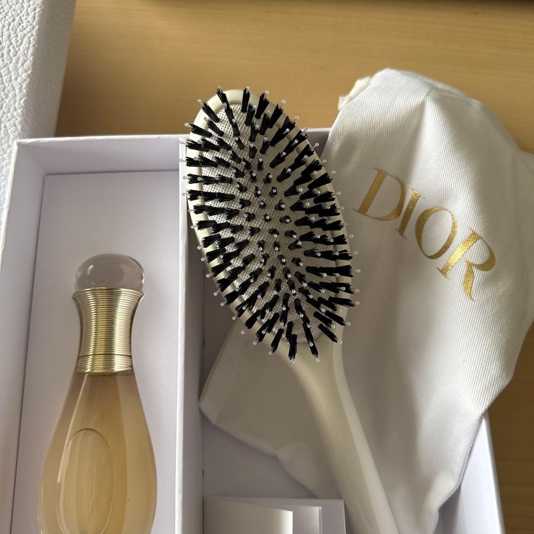 ディオール　バースデーギフト　ジャドールオードゥパルファン　ヘアミスト、ブラシ