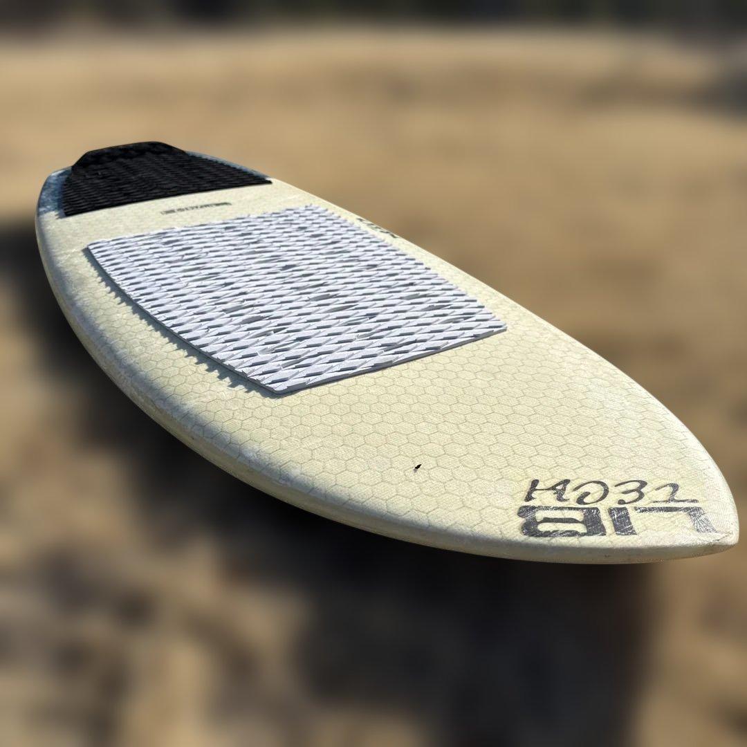 中古LIBTECH Crak’n（クラーケン）ウェイクサーフボード 2022年