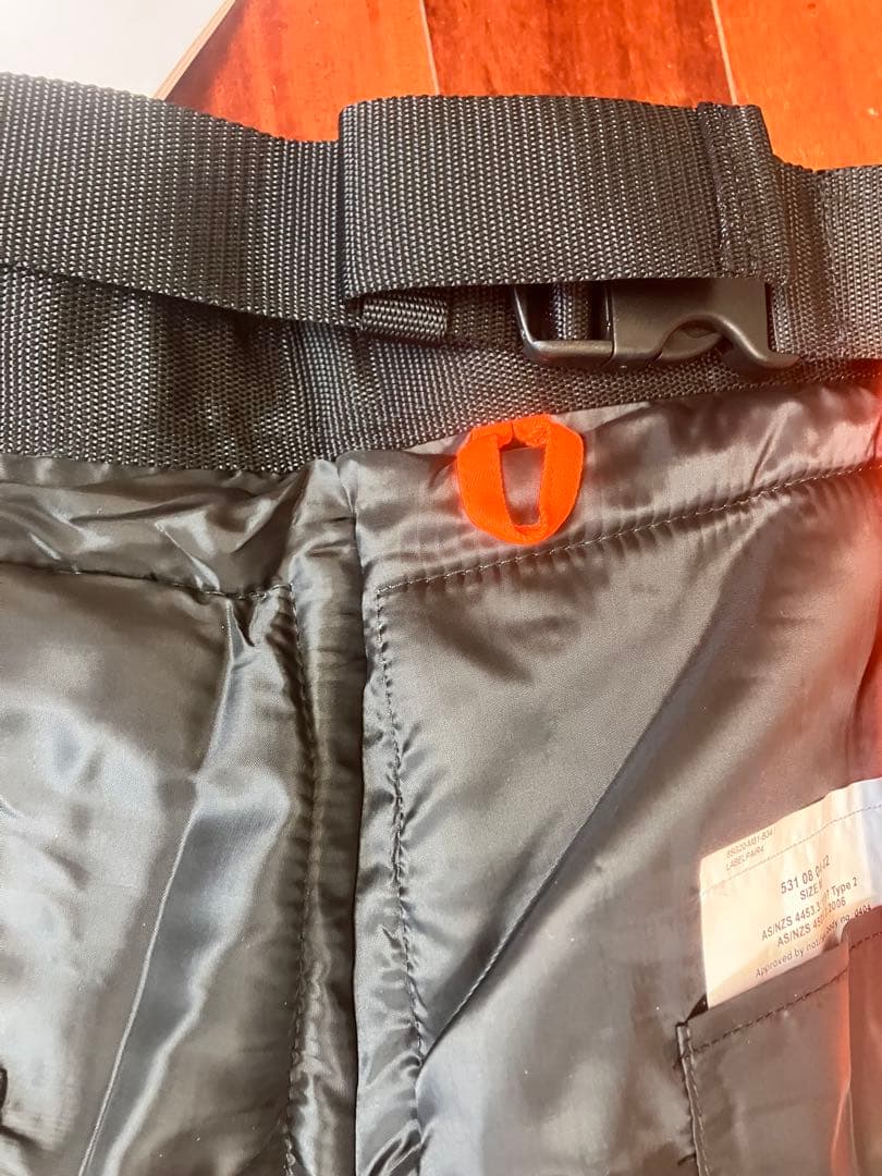 新品　ハスクバーナ　チャップスタイプ　チェーンソーパンツ　防護用品　おまけ付き