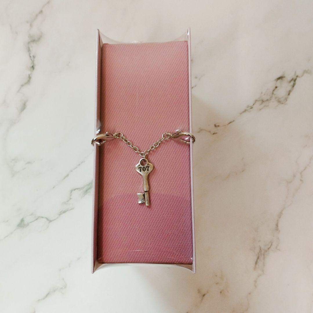 ナナ×リブロアリア コラボ香水 新品未開封 オマケ付 No.8 Hachi ハチ