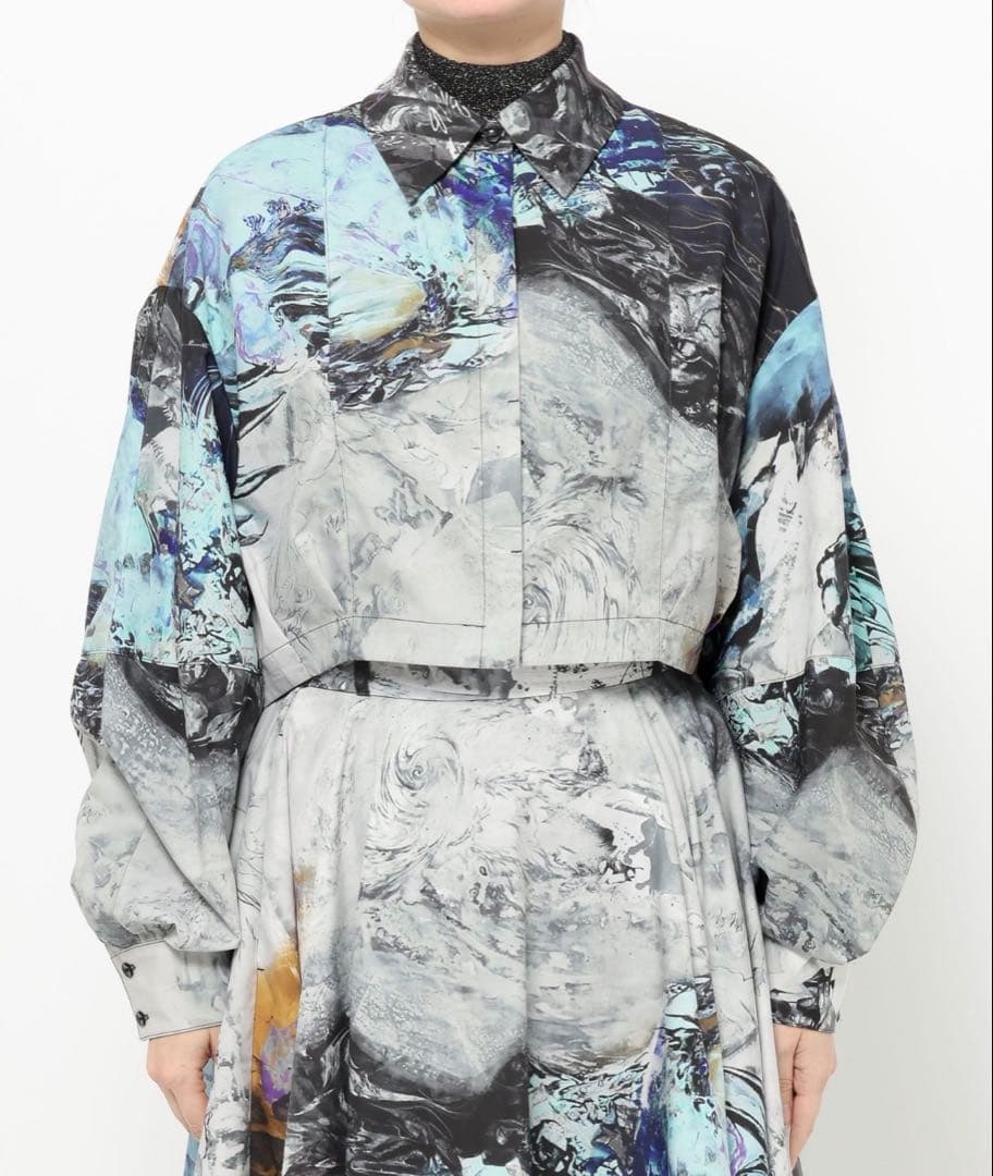 【HARE】新品未使用☆アートプリント クロップドシャツ 長袖