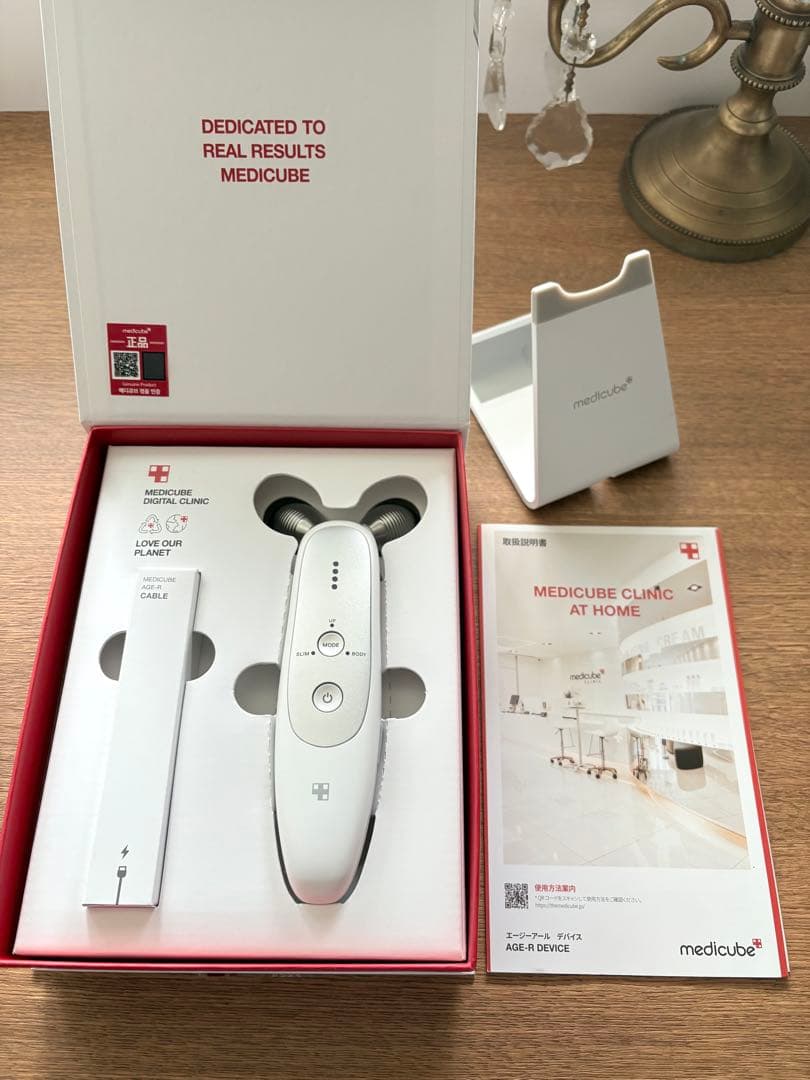 MEDICUBE AGE-R Derma EMS Shot (エージアール）