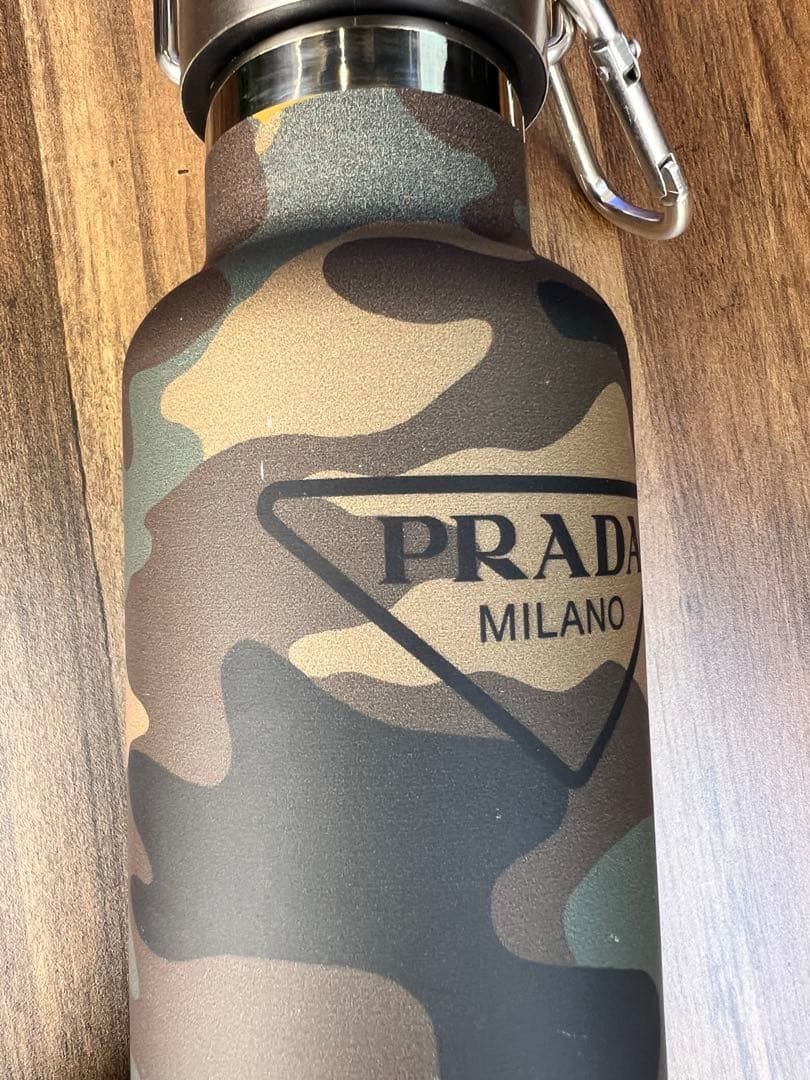 正規品　未使用　プラダ　水筒　Prada
