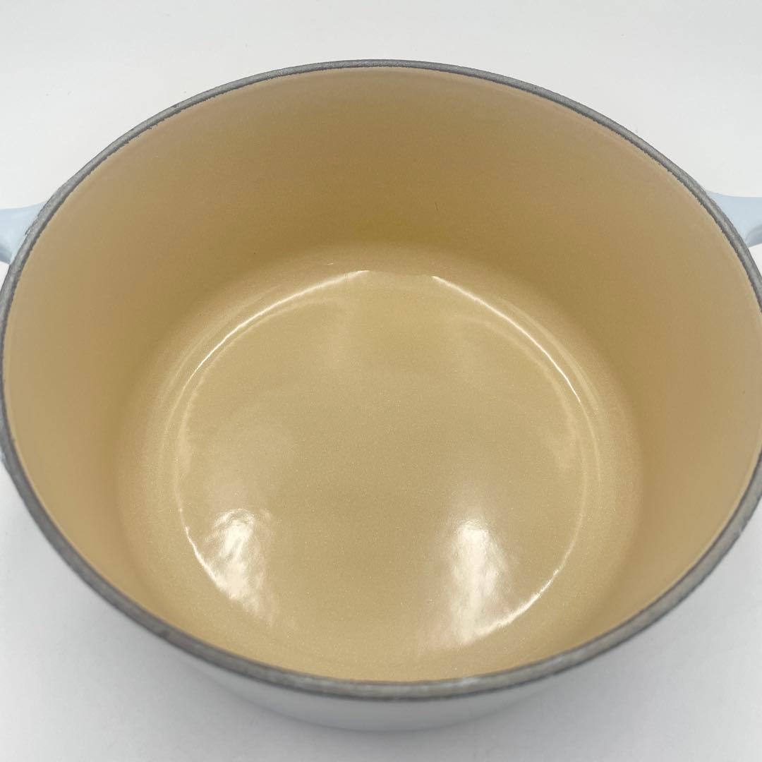 美品　ル・クルーゼ シグニチャー ココット・ロンド 18cm コースタルブルー