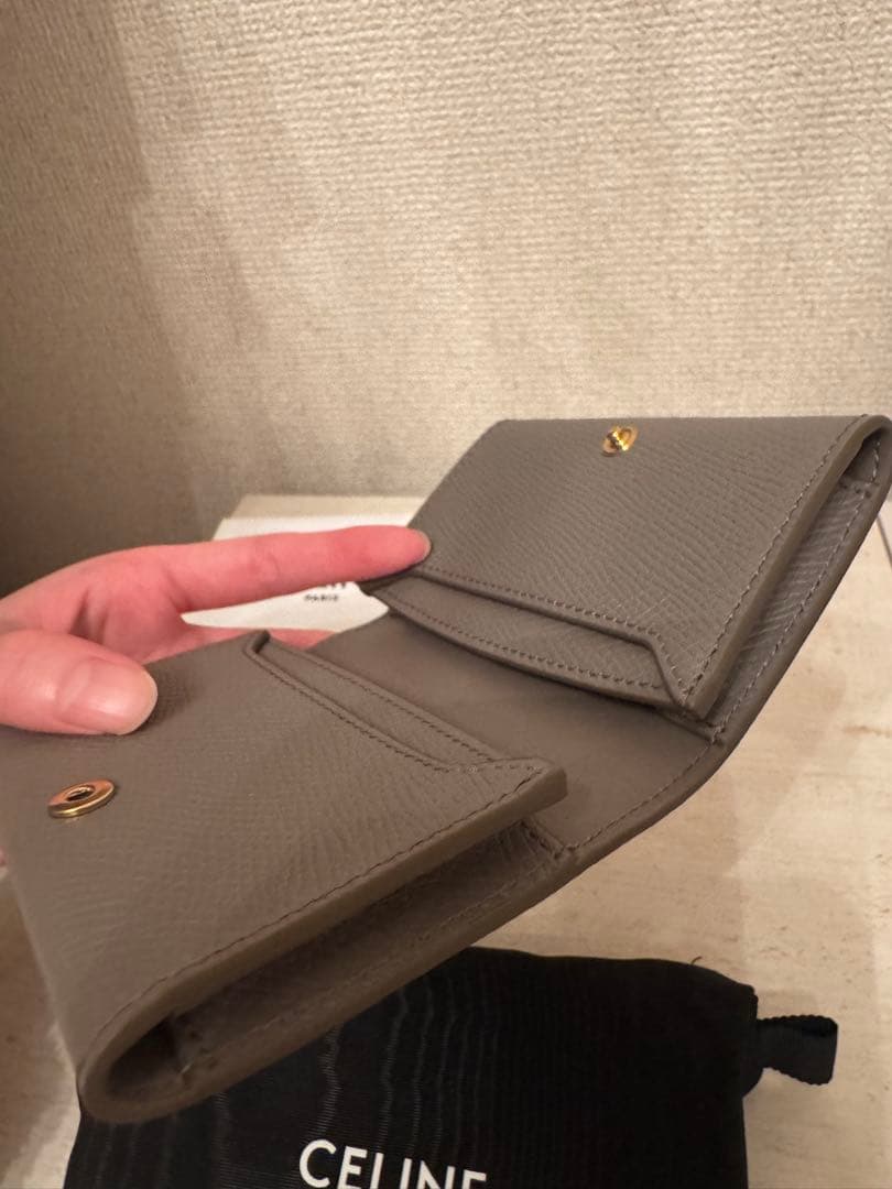 【MI】CELINE グレー レザー 名刺入れ＋アイアム 香水