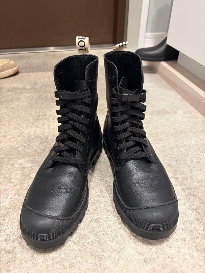 LOEWE 黒 レースアップブーツ
