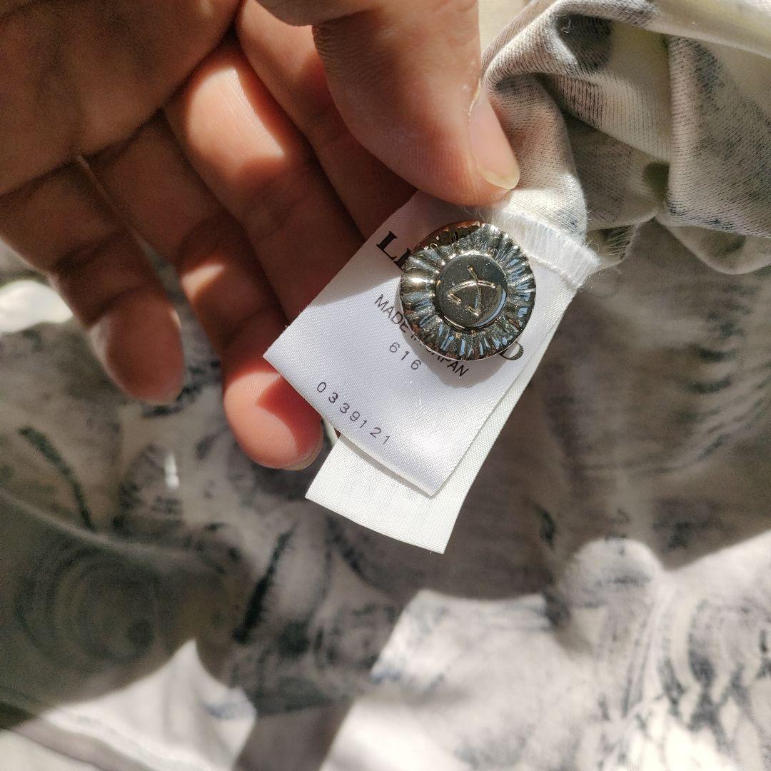 か39 美品　レオナールファッション　貝殻蝶プリント長袖チュニック　カーデ