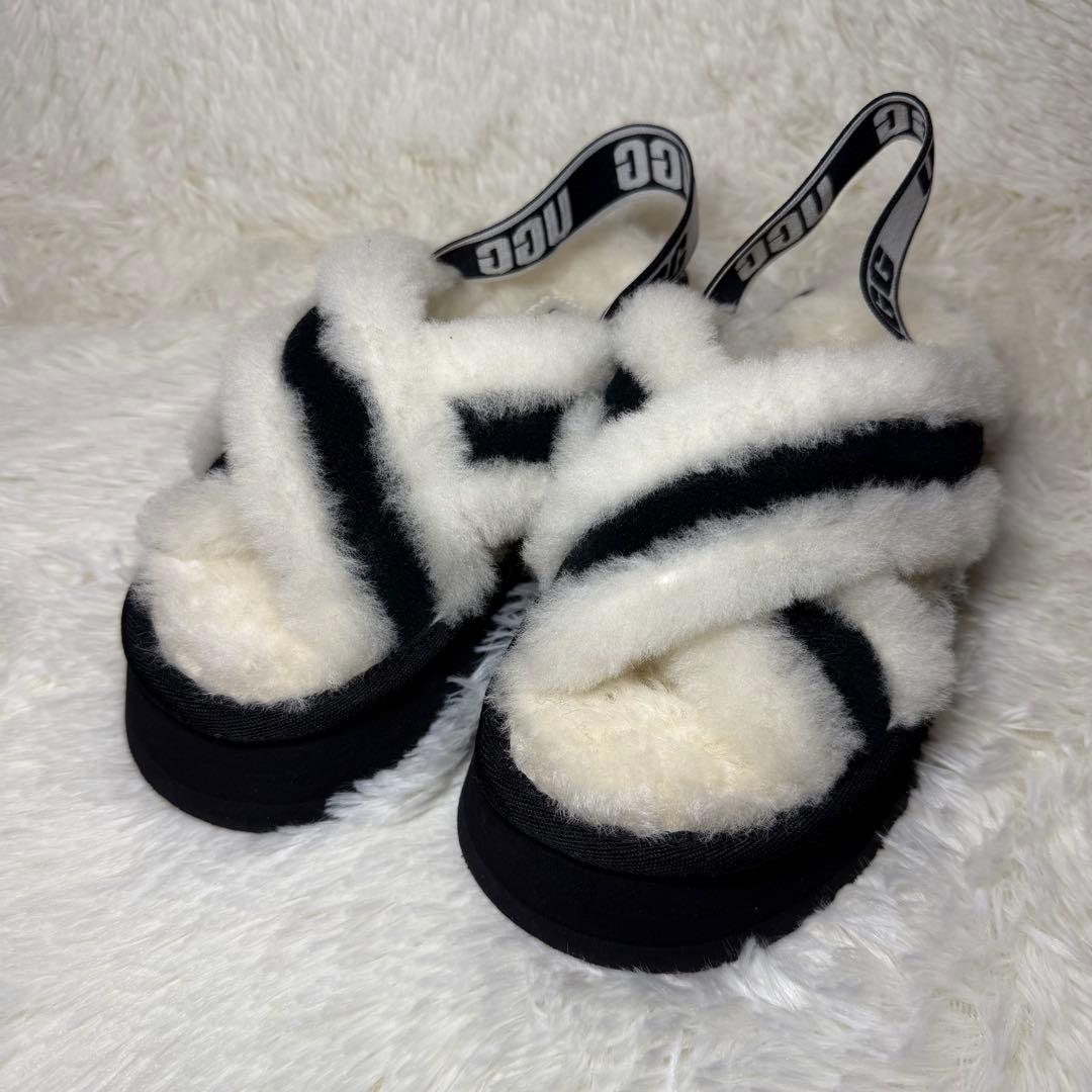 UGG DISCO CROSS スライドサンダル