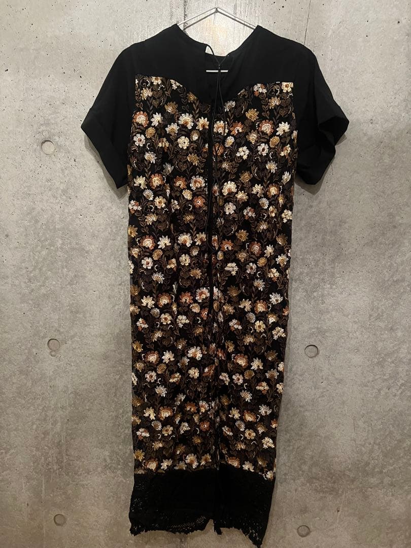 LOKITHO 花柄刺繍ワンピース