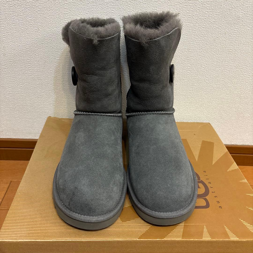 【新品】UGG BAILEY BUTTON ムートンブーツ