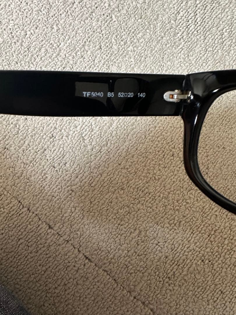 希少！！　TOM FORD TF5040 メガネ