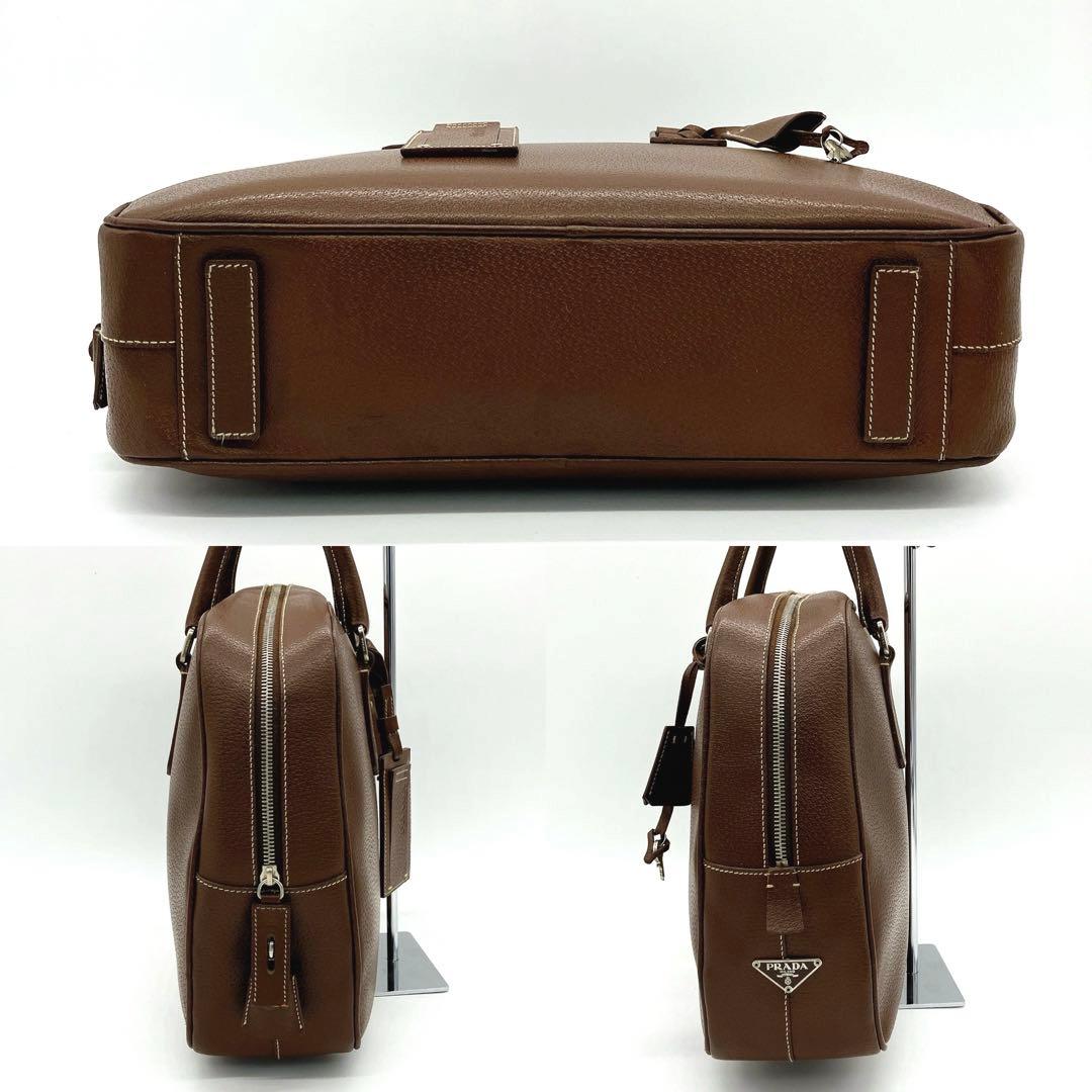 【PRADA】ビジネスバッグ　レザー　ゴールド金具　ブラウン　三角ロゴプレート
