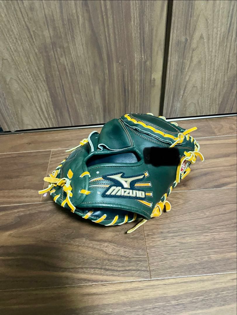 『激レア』 グローバルエイト　 軟式キャッチャーミットオーダー阿部慎之助モデル