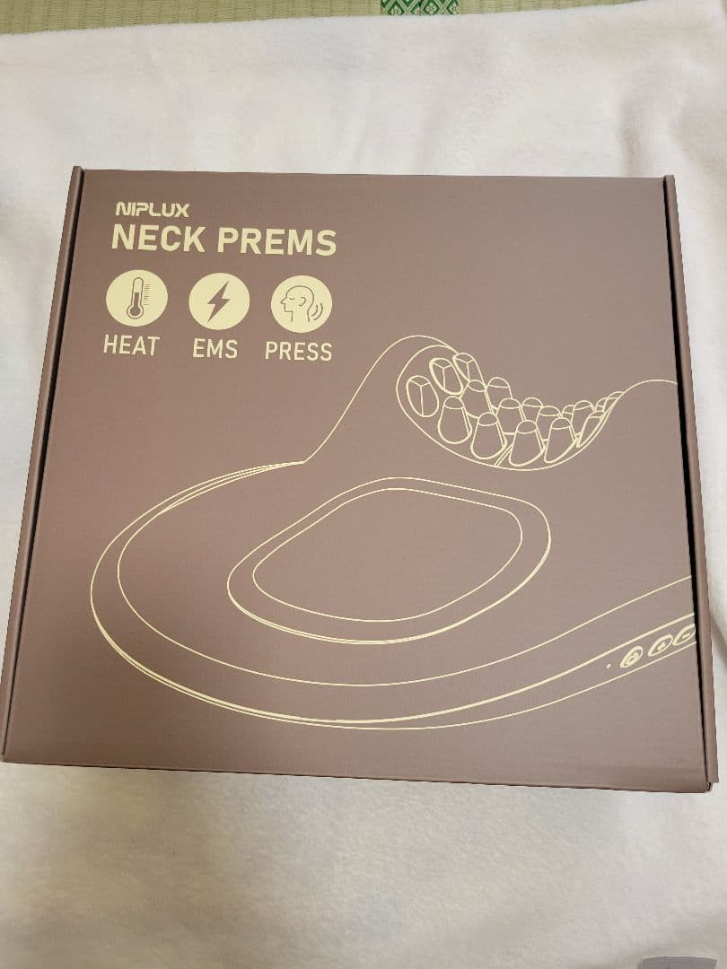 NECK PREMS　ネックプレミス　首　EMS　温感　NIPLUX