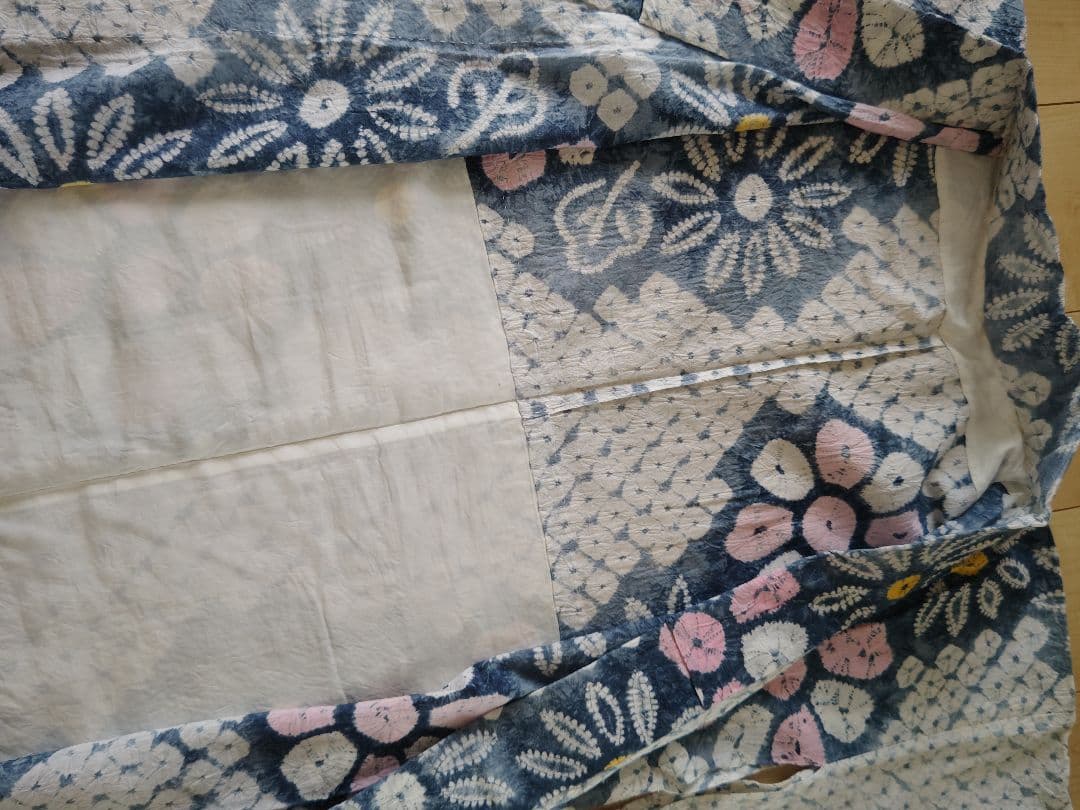 有松絞り　浴衣　可愛い絞りの花柄