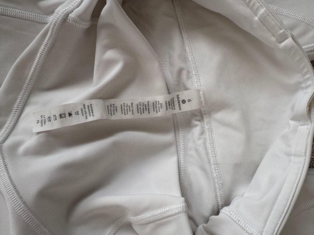 Lululemon ホワイトハイライズレギンス