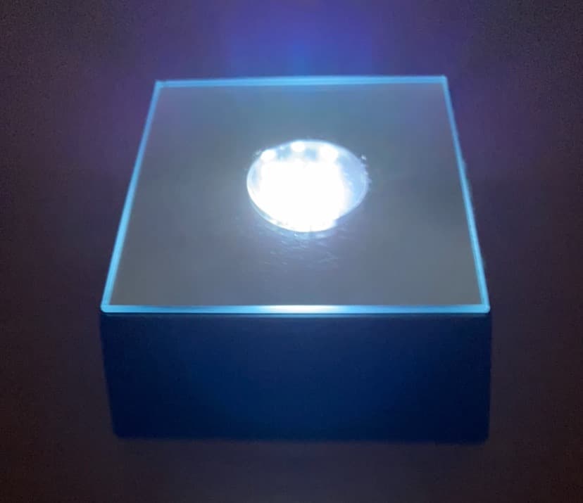 牙狼クリスタルアートRED REQUIEM(牙狼顔アップ・ザルバ顔アップ)台付き