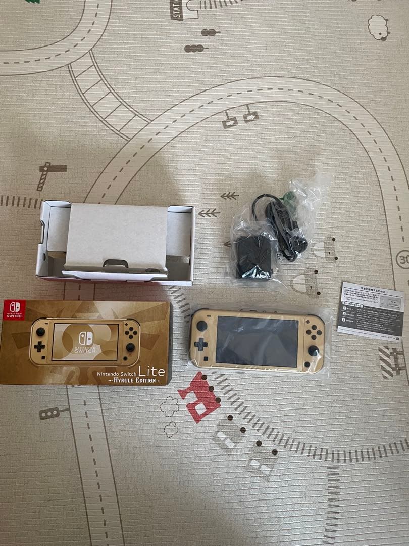 Nintendo Switch lightハイラルエディション