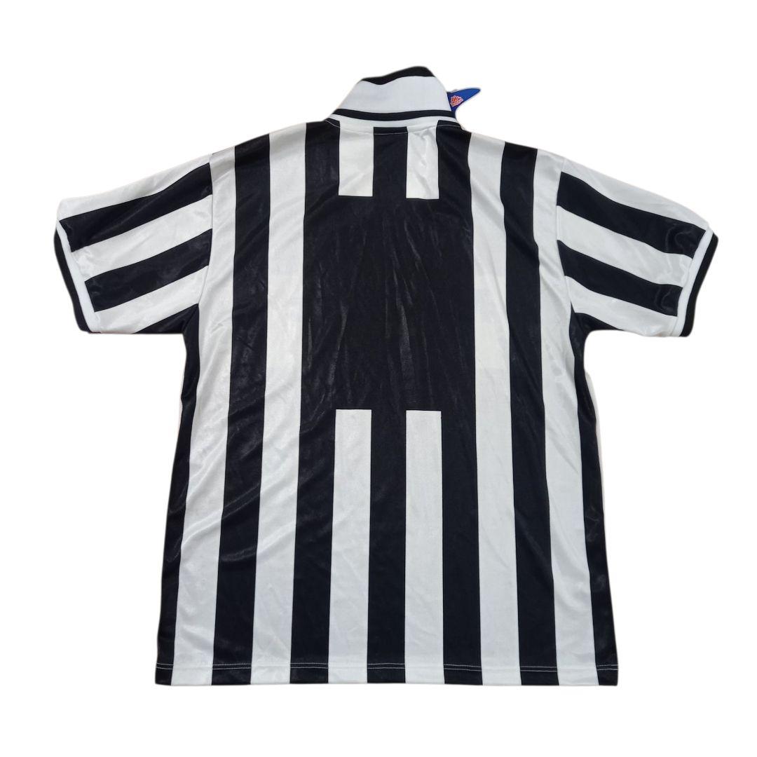 ユベントス　サッカー　ユニフォーム　カッパ