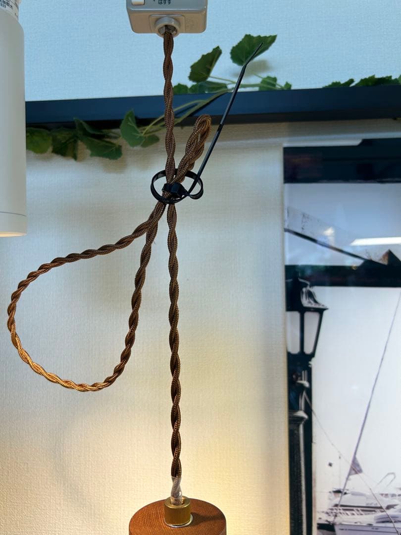 【展示美品】ペンダントランプ　アプロス　モダンおしゃれ　北欧照明