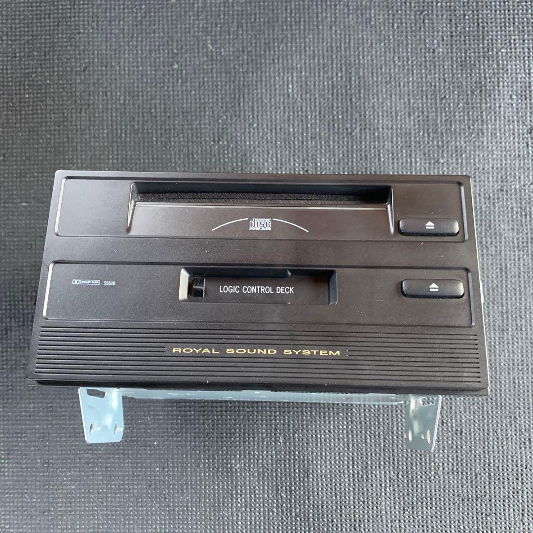 トヨタ　17クラウン　純正オーディオプレイヤー　CD カセット　中古品