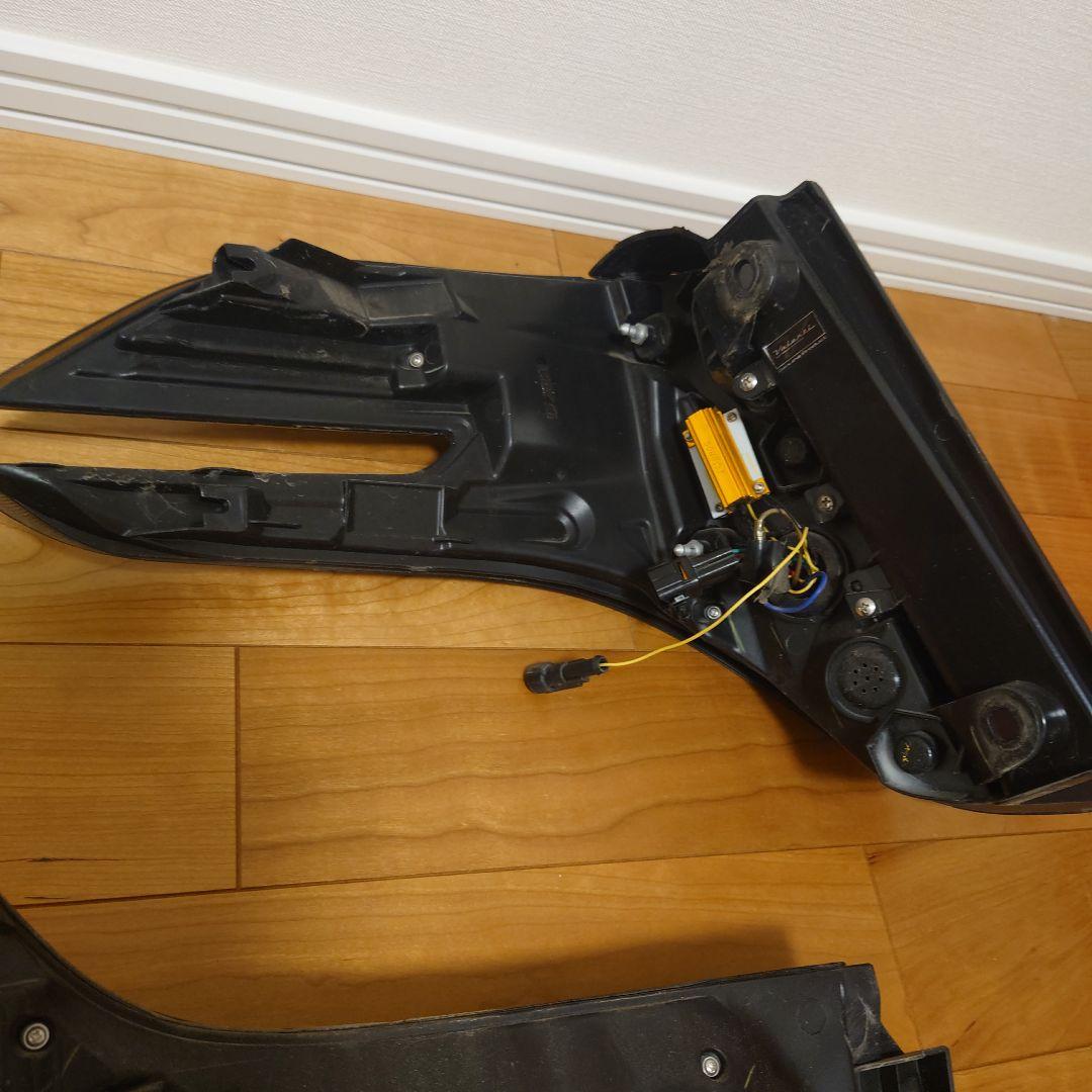 ヴァレンティ ジュエルＬＥＤテールランプ　アルファード 前期　タイプ2 スモーク