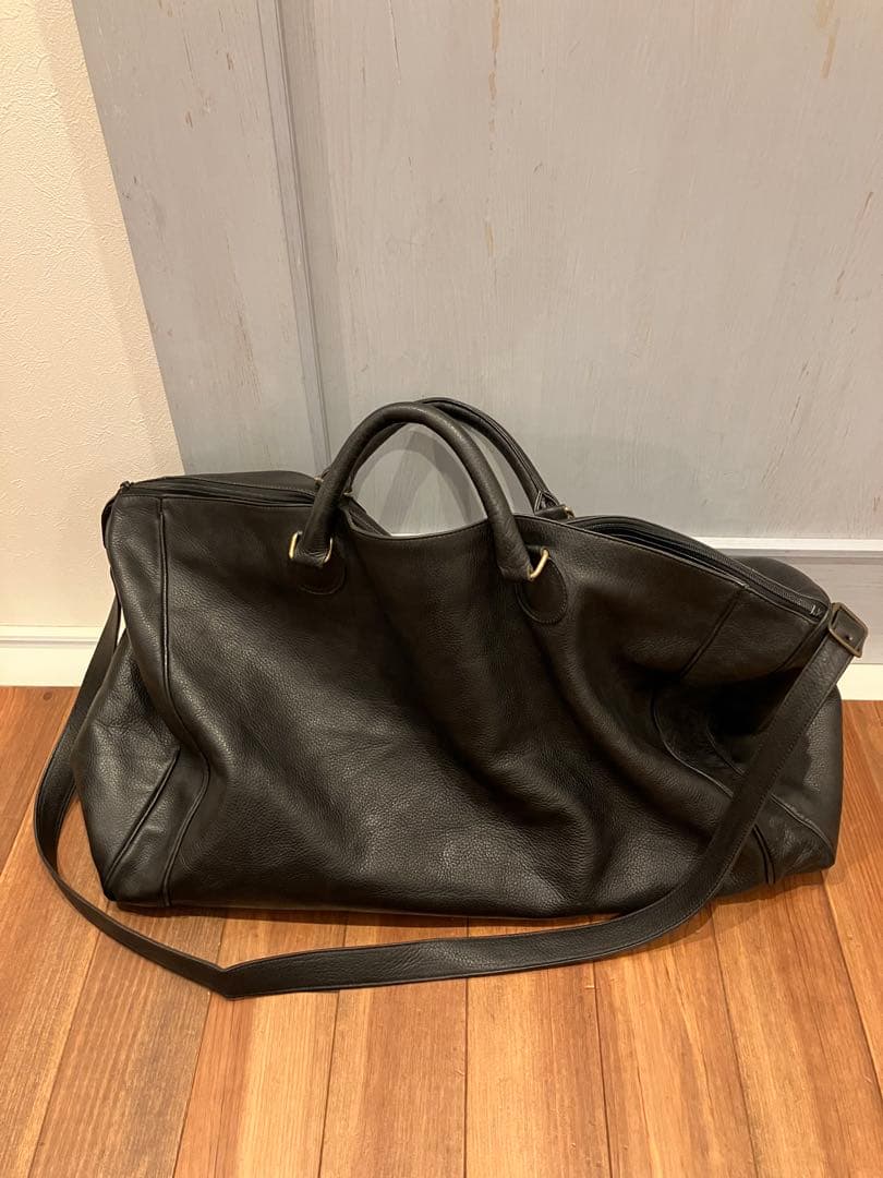 ブラックレザーボストンバッグ