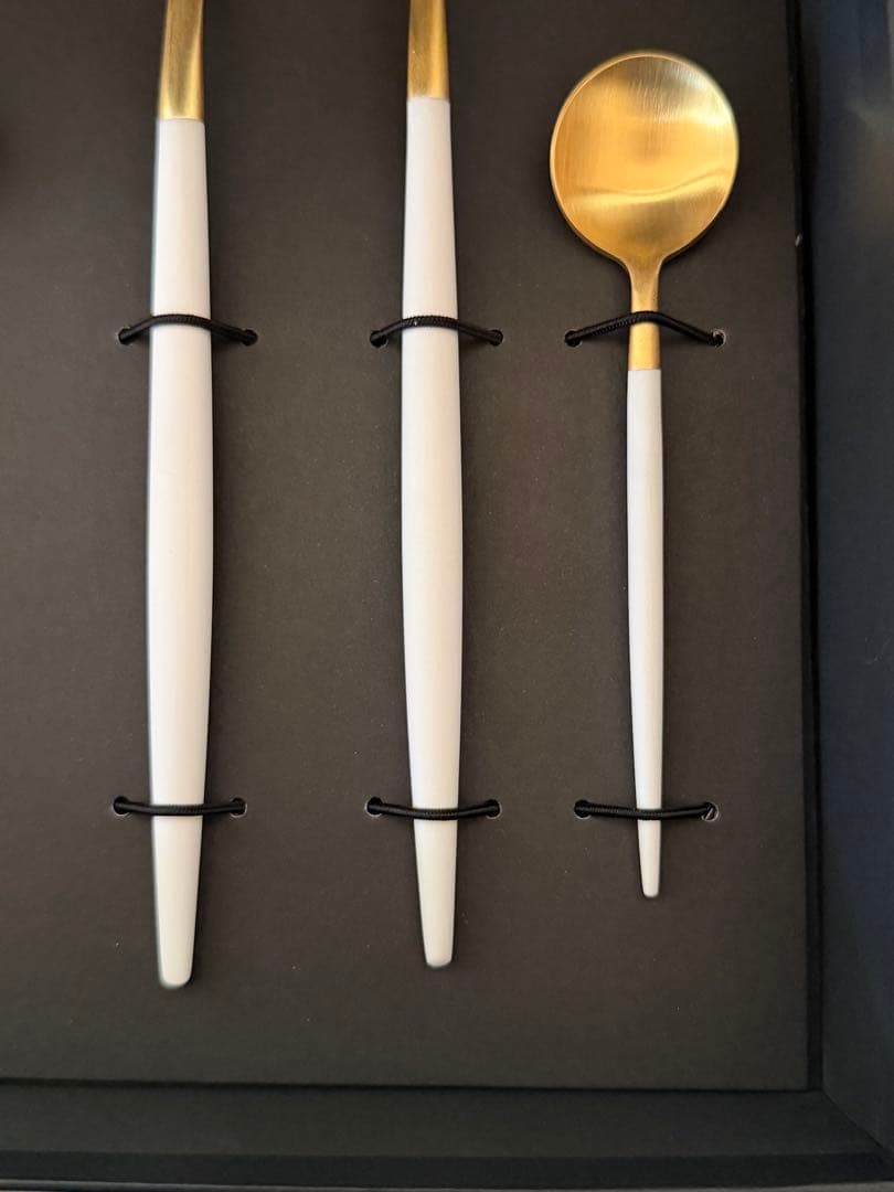 Cutipol クチポール　カラトリーセット　ホワイト×ゴールド