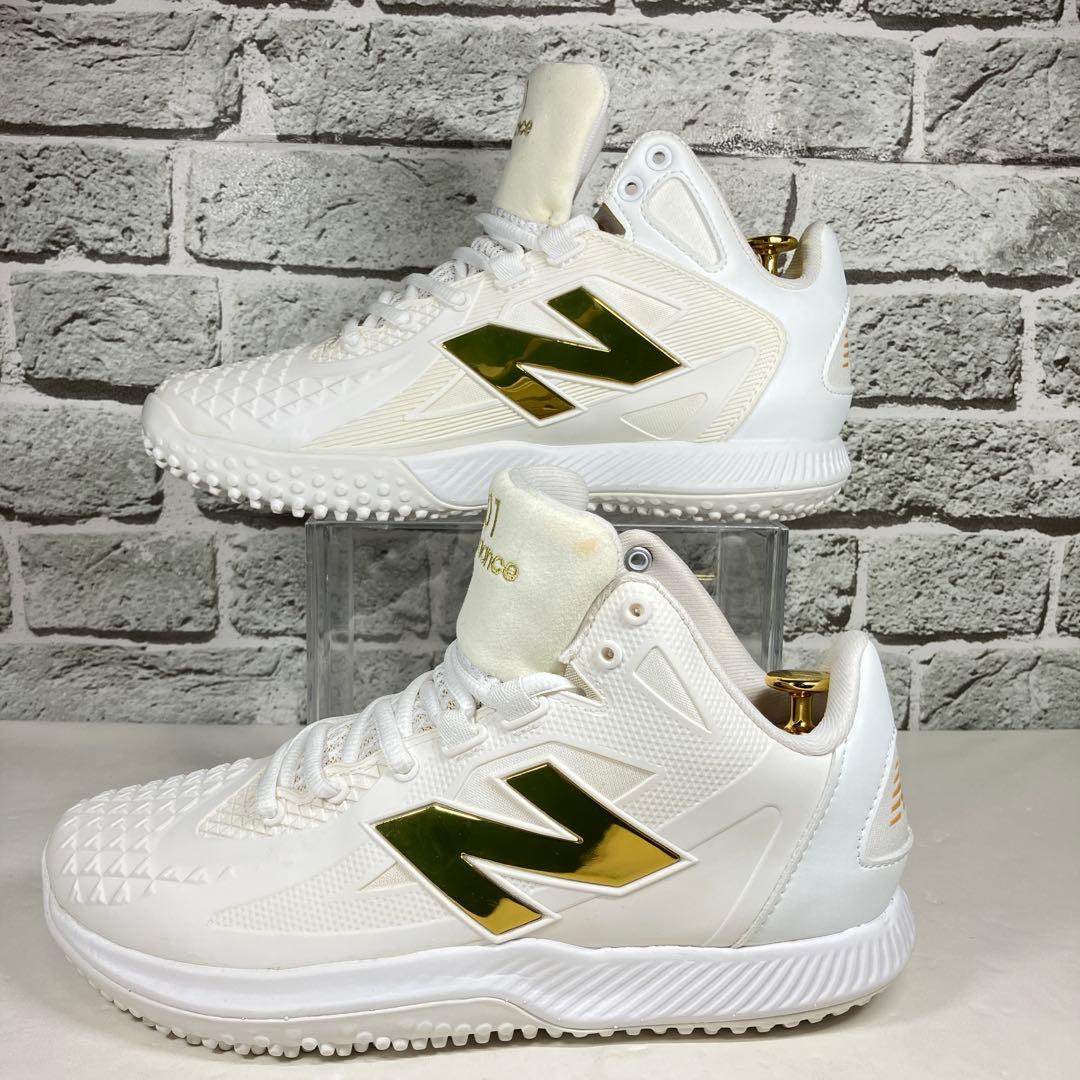 【試着程度】new balance 野球トレーニングシューズ スニーカー 金ロゴ