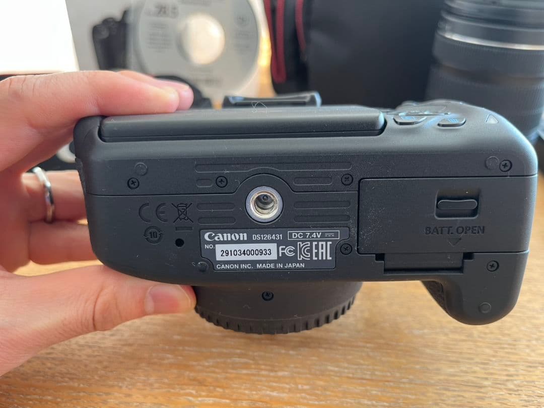 Canon EOS Kiss X7i　カメラ　レンズ　ブラック　キャノン