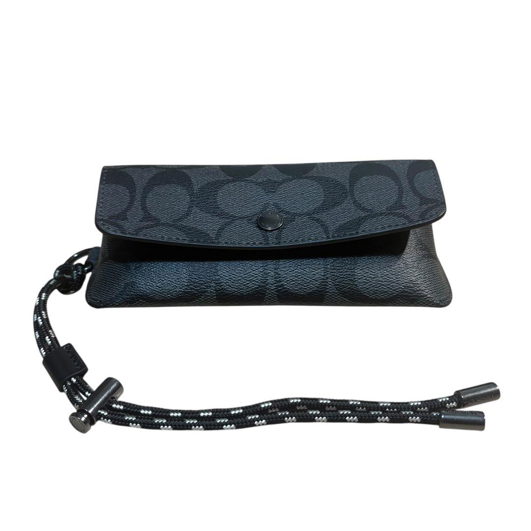 新品級 coach コーチ　サングラスケース　シグネチャー柄　黒　BLACK
