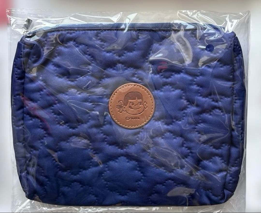 不二家ペコちゃんミルキーBOX 2026 ＋オマケ（卓上カレンダー＋ポーチ2個）