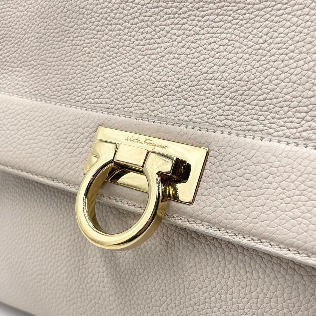 超極美品● フェラガモ ハンドバッグ ソフィア ガンチーニ 金具 レザー