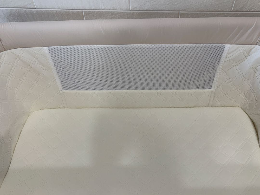 kino linpo ベビーベッド キャスター付き 収納棚付き 　クリーム色