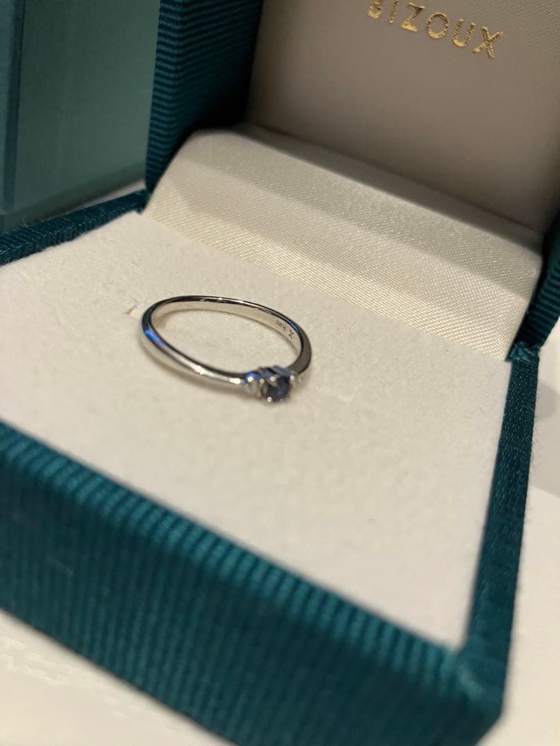 bizoux べキリーブルーガーネット リング ダイヤモンド ビズー