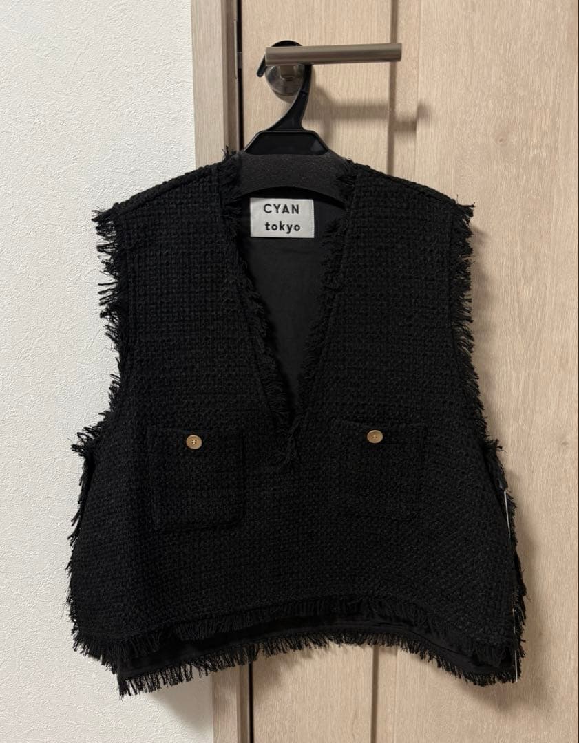 ＊かずみmama＊様★今期新作CYAN TOKYO バックオーバーツイードベスト