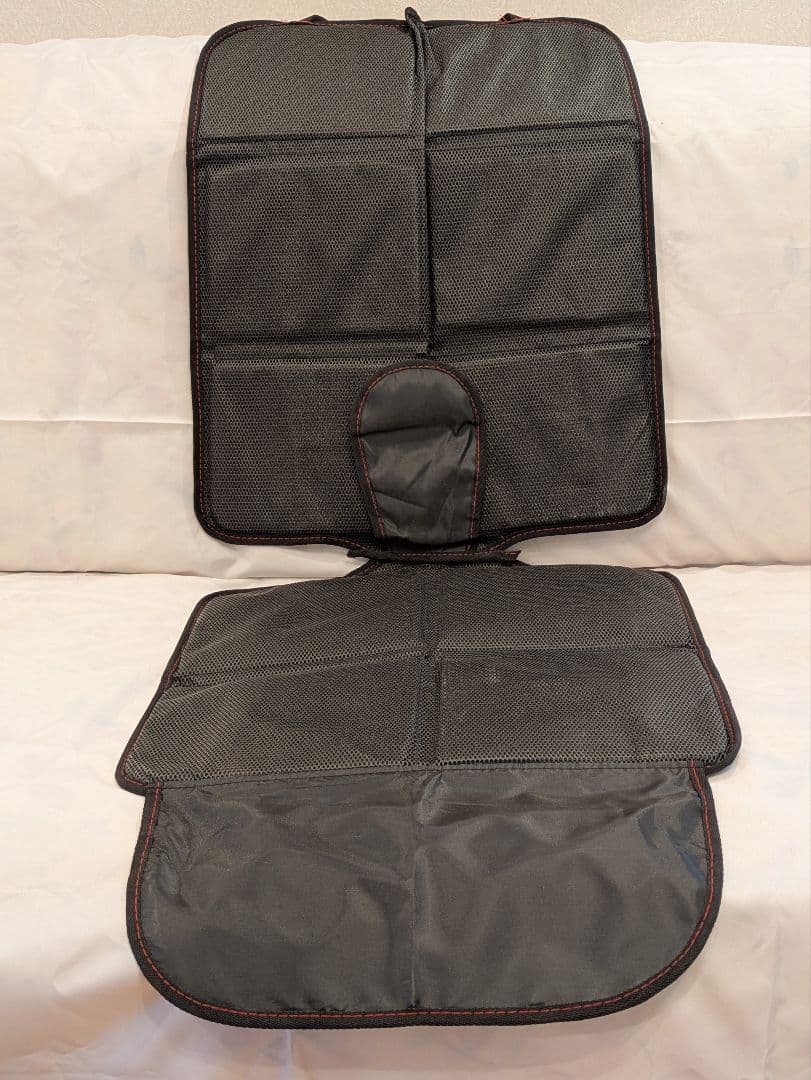 アップリカ　クルリラプレミアムチャイルドシート　革、布シート保護マット市販品付