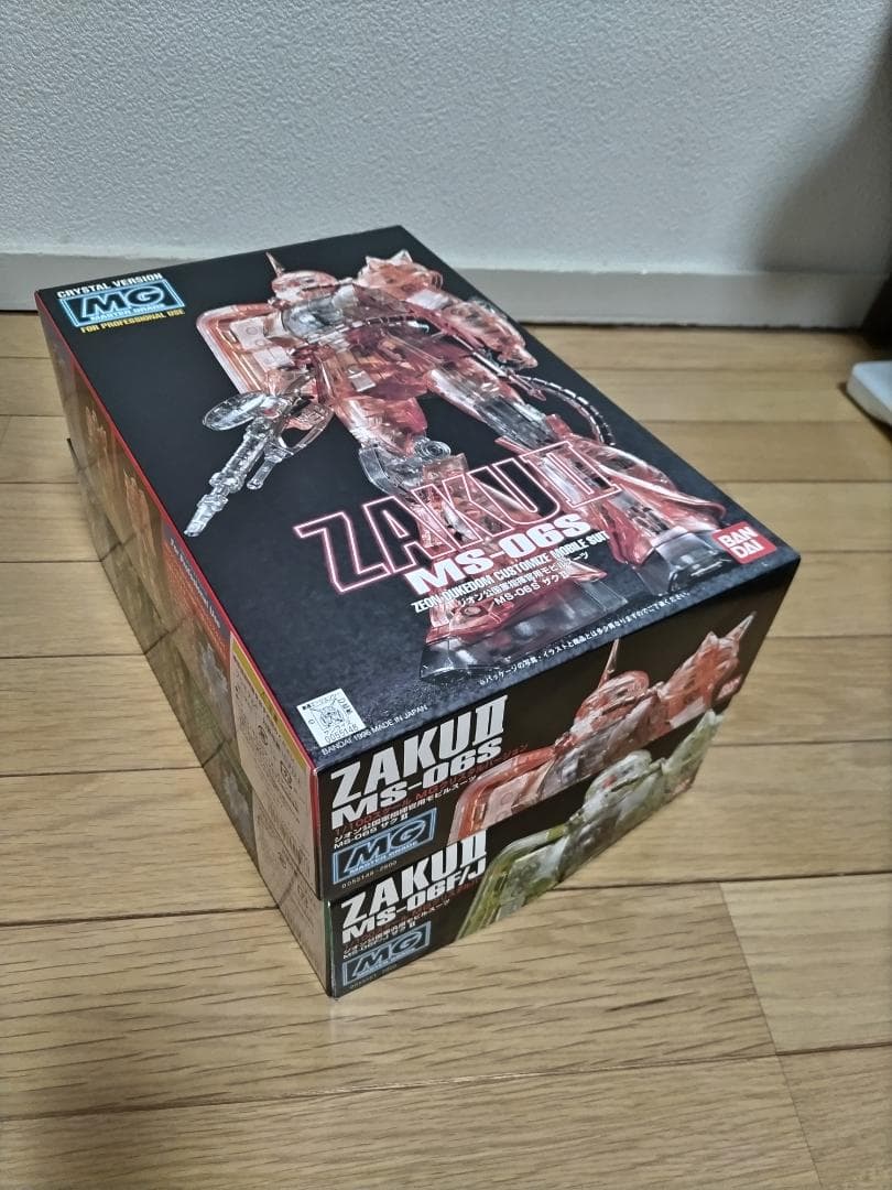 MGシャア専用ザクII・ザクIIクリスタルバージョン2体セット