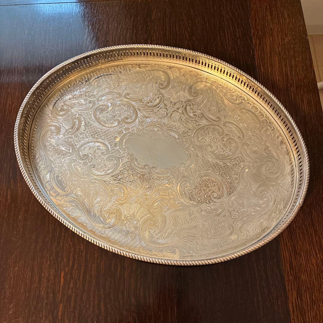 英国王室御用達アーサープライス シルバープレート エッチング模様の楕円形トレイ