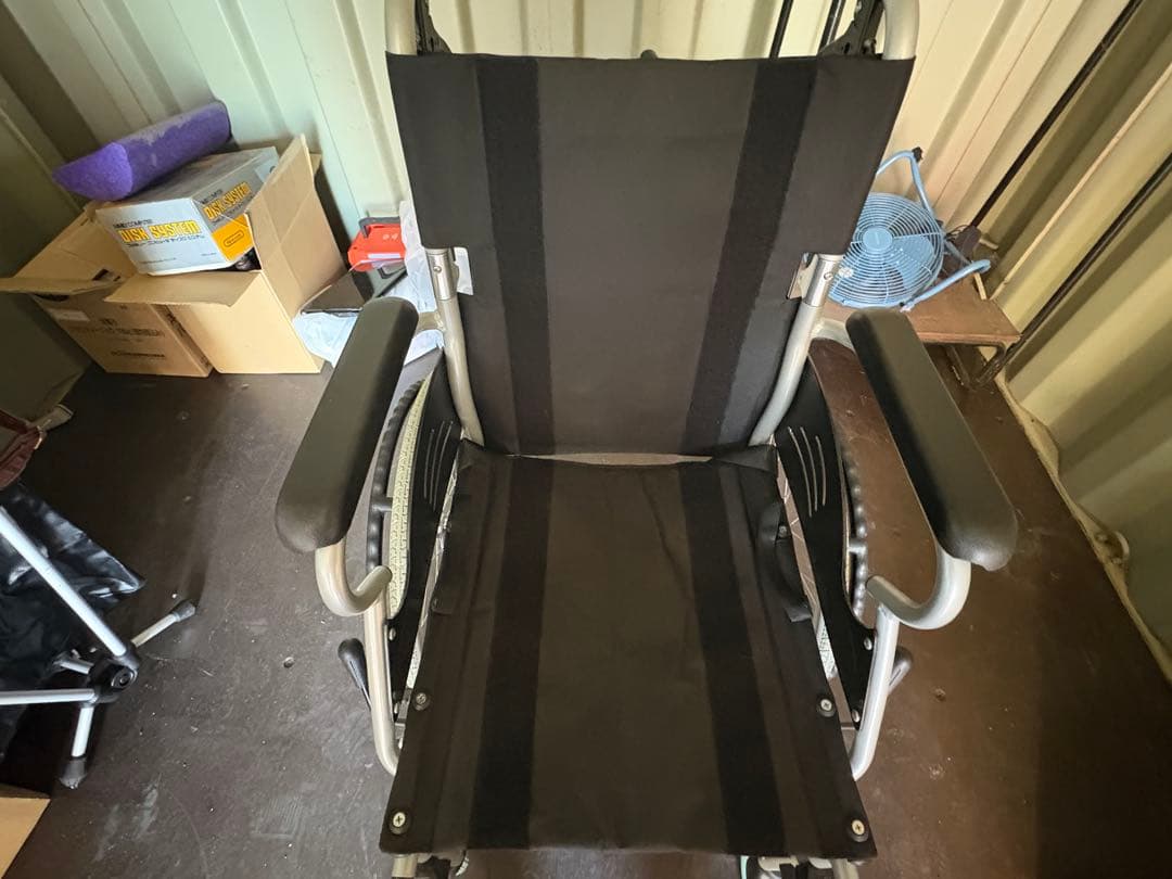 【美品】 ケアテックジャパン 自走式車椅子 ハピネスライト CA-12SU