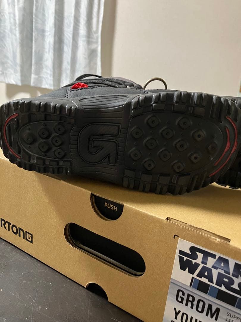 Burton スノーボードブーツ Grom Youth ダース・ベイダー