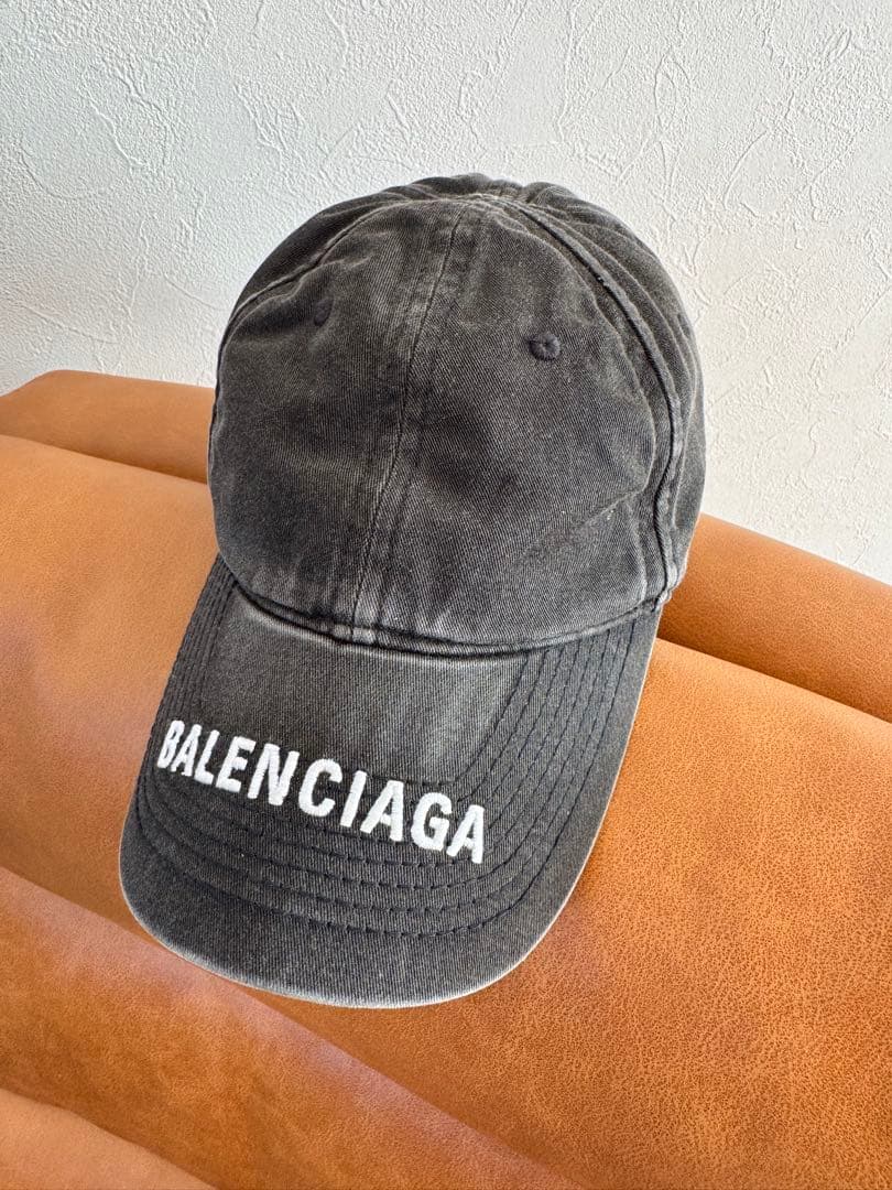 d*6様 BALENCIAGA キャップ Washed Denim