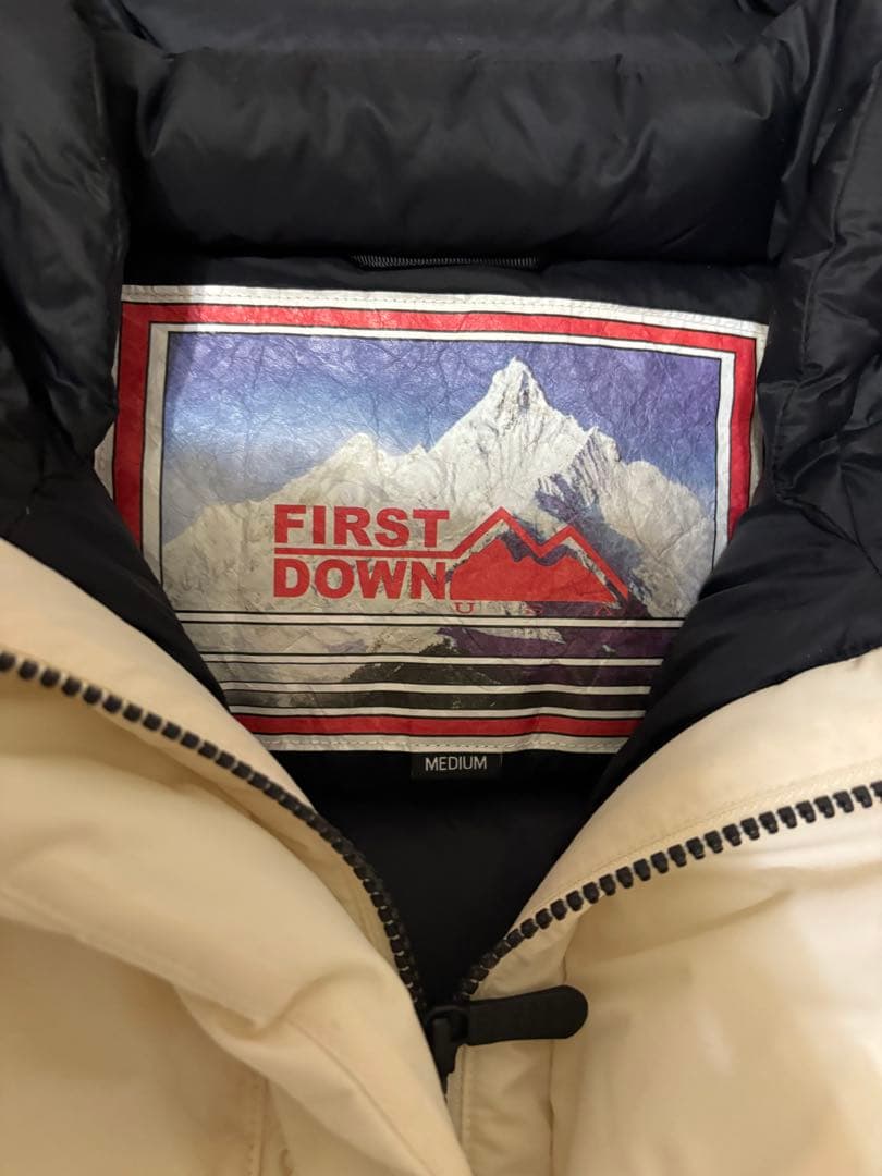 FIRST DOWN フード付きダウンジャケットMサイズ