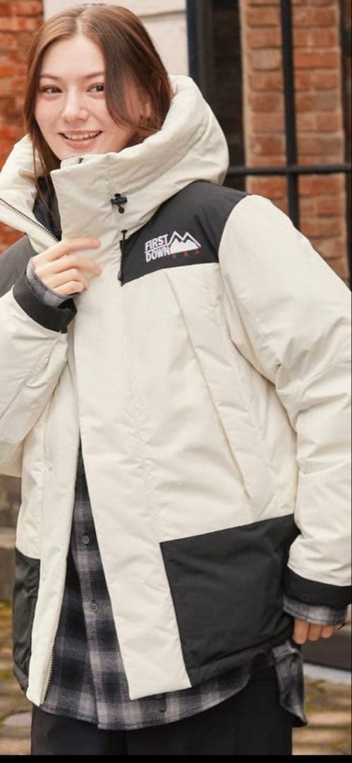 FIRST DOWN フード付きダウンジャケットMサイズ