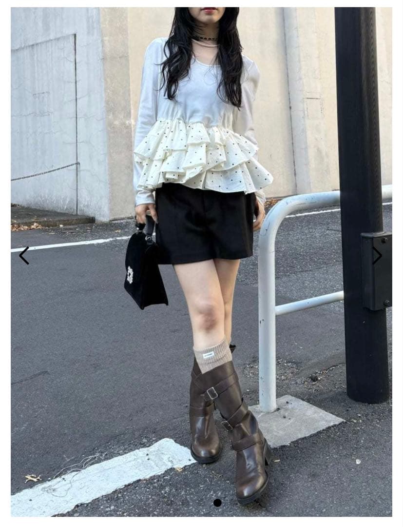 LILY BROWN ベロアペプラムフリルトップス