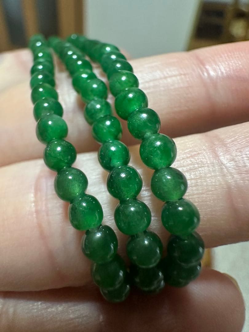 天然A貨ジェダイト翡翠ビーズネックレス 緑色 シルバーアクセント