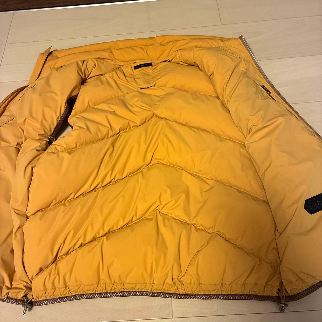 トムフォードダウンベスト極美品マスタード