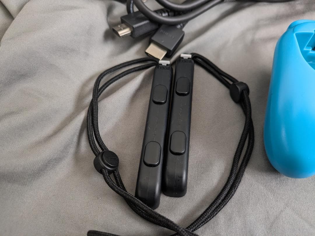 Nintendo Switch 本体＋Joy-Conグリップミニ・2個セット付